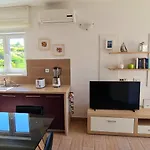Nicolas - & Sea 10m Away - Amazing Sea View! Apartman Rtina
