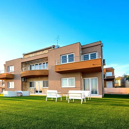 Nicolas - & Sea 10m Away - Amazing Sea View! Apartment *