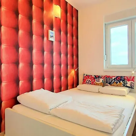 Apartment Nicolas - & Sea 10m Away - Amazing Sea View! *