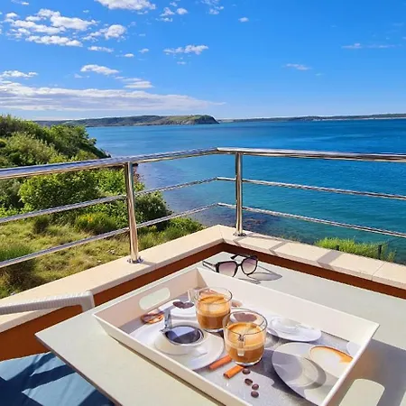 Nicolas - & Sea 10m Away - Amazing Sea View! Apartment *